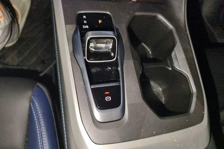 Used GAC Trumpchi GS3 2024 Shadow Speed 270T Dynamic MAX Gear Lever