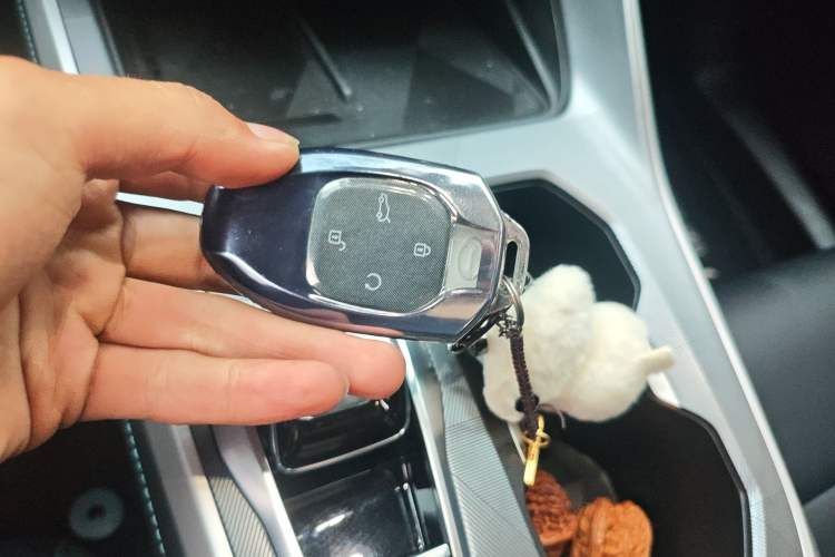 Used GAC Trumpchi GS3 2024 Shadow Speed 270T Dynamic MAX Vehicle Key