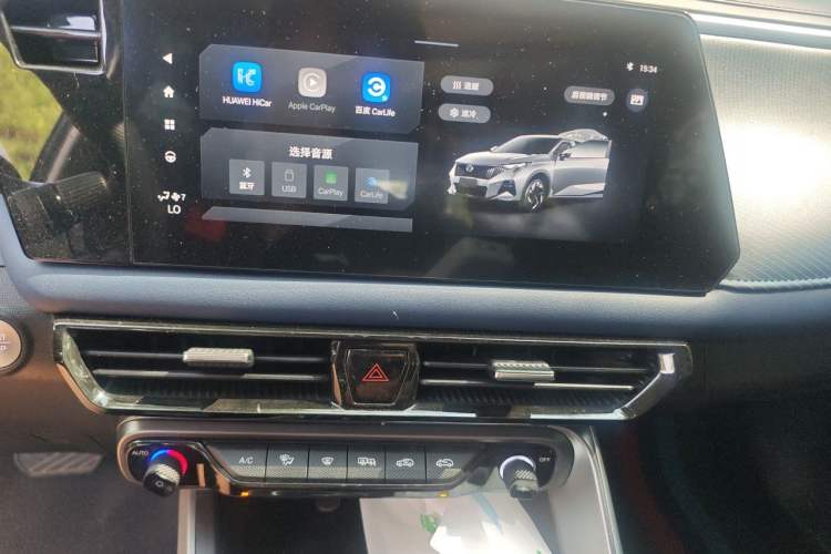 Used GAC Trumpchi GS3 2024 Shadow Speed 270T Dynamic MAX Audio And AC Panel