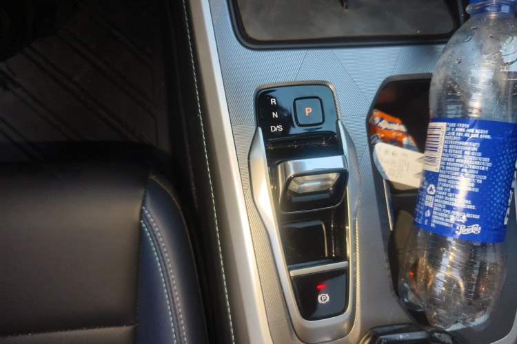 Used GAC Trumpchi GS3 2024 Shadow Speed 270T Dynamic MAX Gear Lever