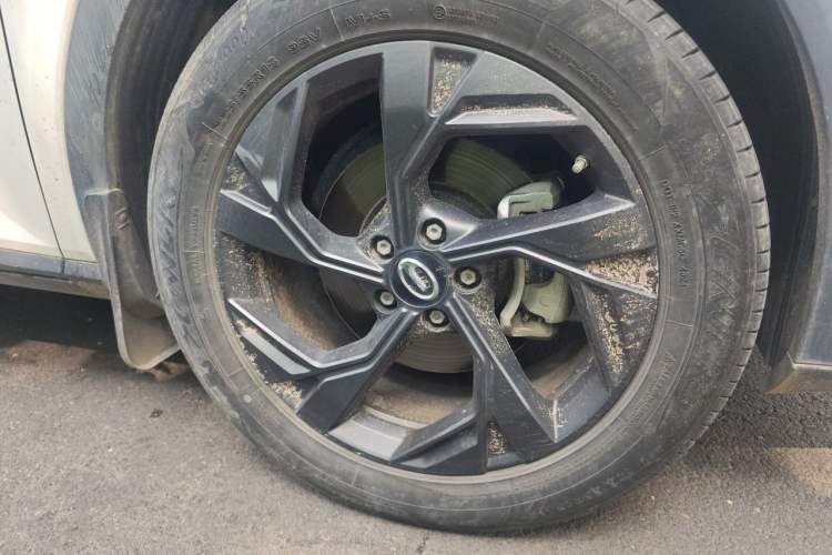 Used GAC Trumpchi GS3 2024 Shadow Speed 270T Dynamic MAX Right Front Wheel Hub