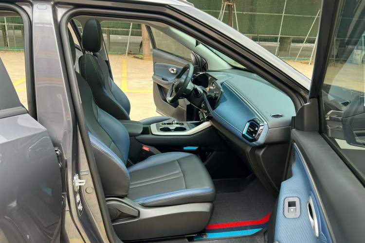 Used GAC Trumpchi GS3 2025 Shadow Speed 270T Enjoyment Edition Soaring to New Heights Interior 4