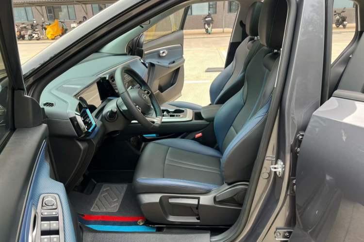 Used GAC Trumpchi GS3 2025 Shadow Speed 270T Enjoyment Edition Soaring to New Heights Interior 5