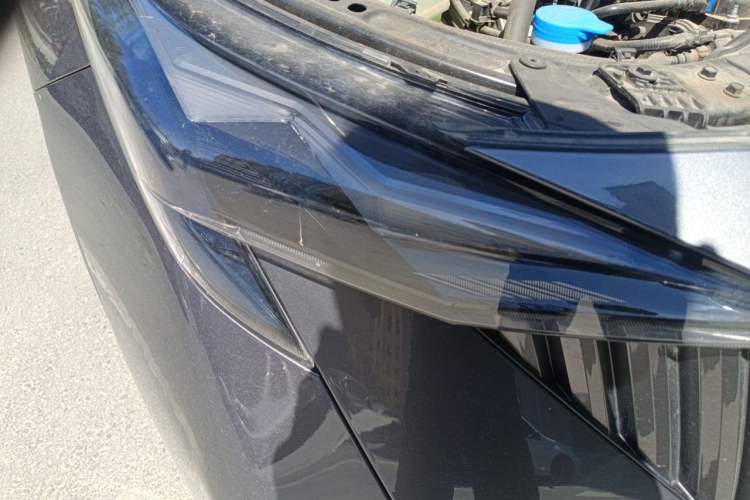 Used GAC Trumpchi GS3 2025 Shadow Speed 270T Enjoyment Edition Soaring to New Heights Right Front Headlight