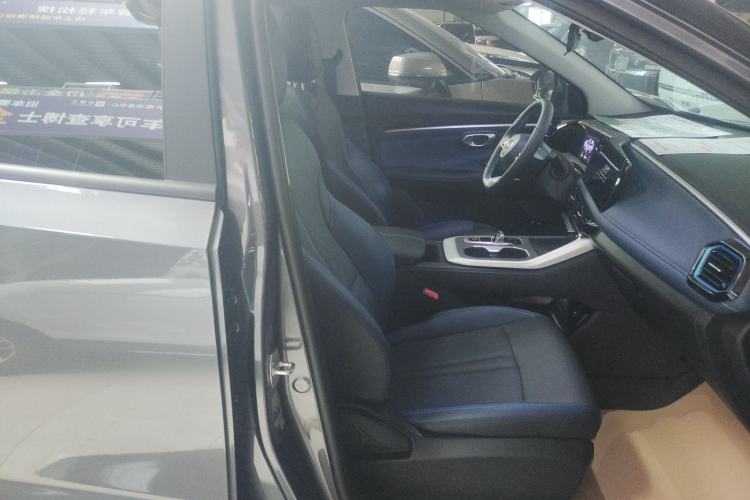 Used GAC Trumpchi GS3 2025 Shadow Speed 270T Enjoyment Edition Soaring to New Heights Right Front Seat