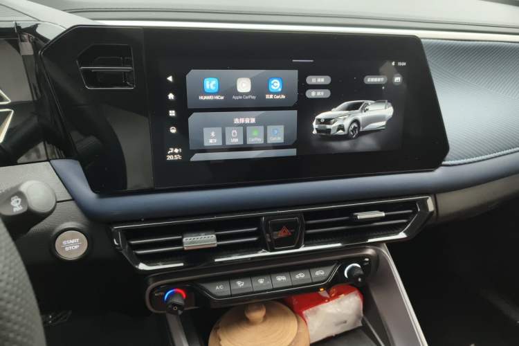 Used GAC Trumpchi GS3 2025 Shadow Speed 270T Enjoyment Edition Soaring to New Heights Audio And AC Panel