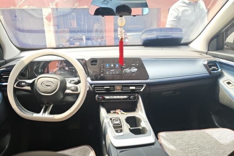 Used GAC Trumpchi GS3 2025 Shadow Speed 270T Enjoyment Edition Soaring to New Heights Center Console