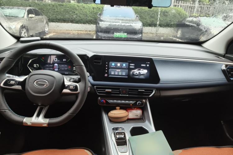 Used GAC Trumpchi GS3 2025 Shadow Speed 270T Enjoyment Edition Soaring to New Heights Center Console
