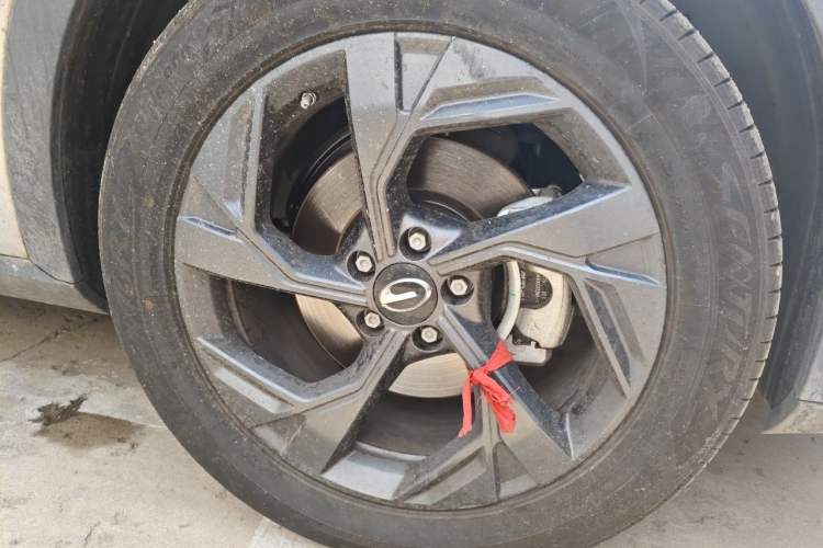 Used GAC Trumpchi GS3 2025 Shadow Speed 270T Enjoyment Edition Soaring to New Heights Right Front Wheel Hub
