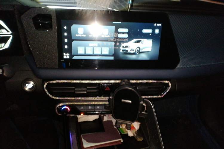 Used GAC Trumpchi GS3 2025 Shadow Speed 270T Enjoyment Edition Soaring to New Heights Audio And AC Panel