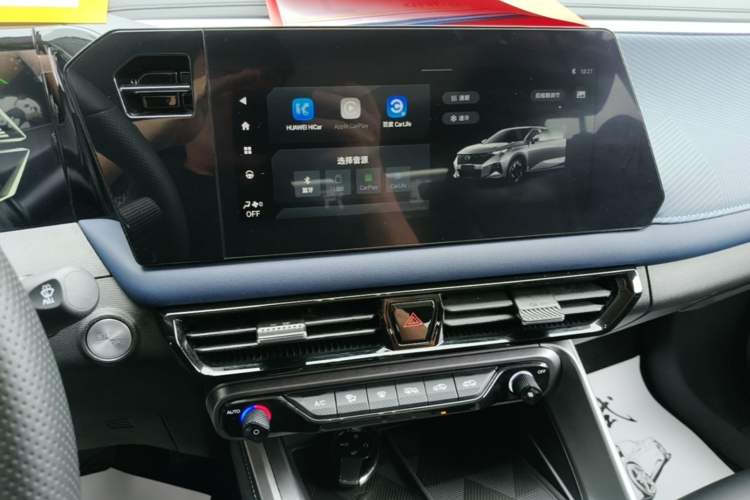 Used GAC Trumpchi GS3 2025 Shadow Speed 270T Enjoyment Edition Soaring to New Heights Audio And AC Panel
