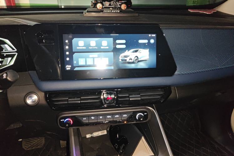 Used GAC Trumpchi GS3 2025 Shadow Speed 270T Enjoyment Edition Soaring to New Heights Audio And AC Panel