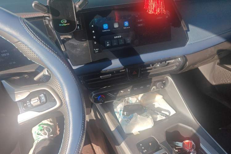 Used GAC Trumpchi GS3 2025 Shadow Speed 270T Enjoyment Edition Soaring to New Heights Audio And AC Panel