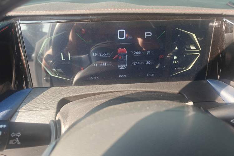 Used GAC Trumpchi GS3 2025 Shadow Speed 270T Enjoyment Edition Soaring to New Heights Instrument Cluster