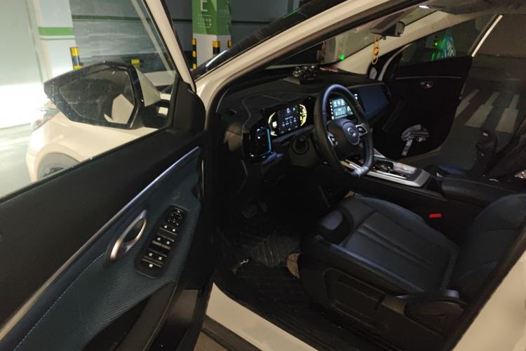 Used GAC Trumpchi GS3 2025 Shadow Speed 270T Enjoyment Edition Soaring to New Heights Interior 3