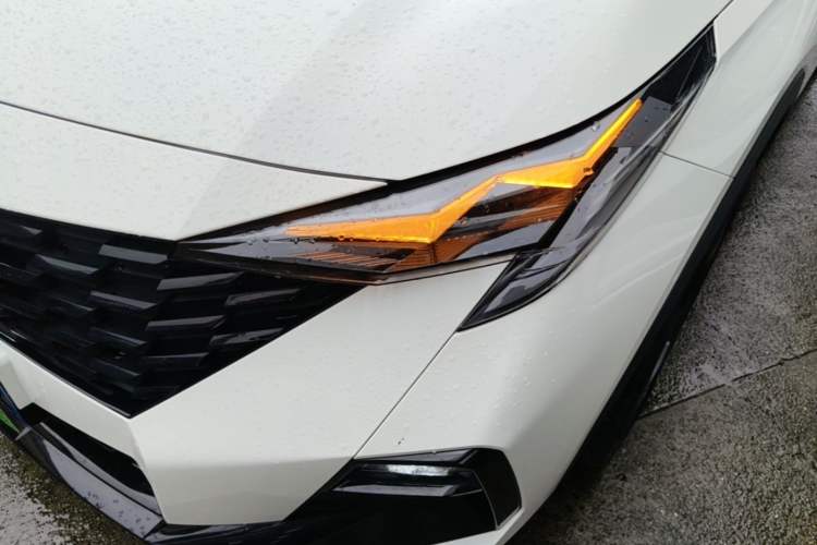 Used GAC Trumpchi GS3 2025 Shadow Speed 270T Enjoyment Edition Soaring to New Heights Left Front Headlight