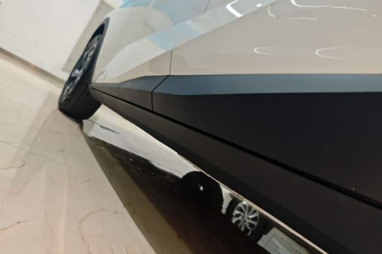 Used GAC Trumpchi GS3 2025 Shadow Speed 270T Enjoyment Edition Soaring to New Heights Left Side Sill