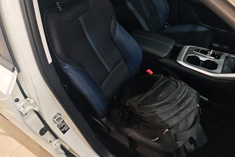 Used GAC Trumpchi GS3 2025 Shadow Speed 270T Enjoyment Edition Soaring to New Heights Right Front Seat