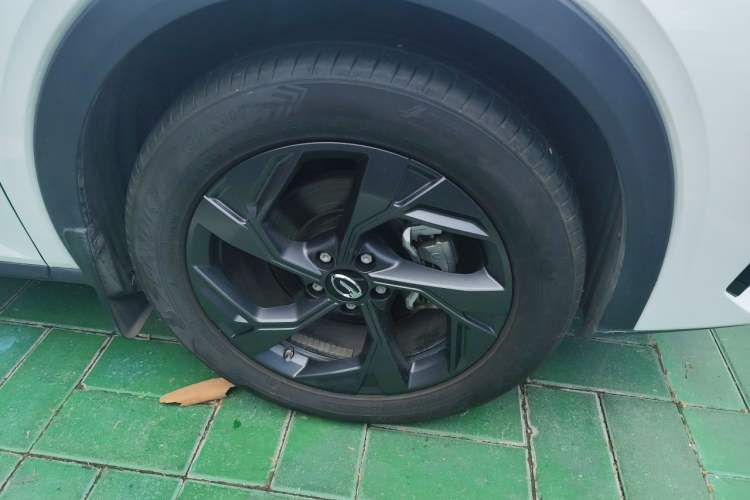 Used GAC Trumpchi GS3 2025 Shadow Speed 270T Enjoyment Edition Soaring to New Heights Right Front Wheel Hub