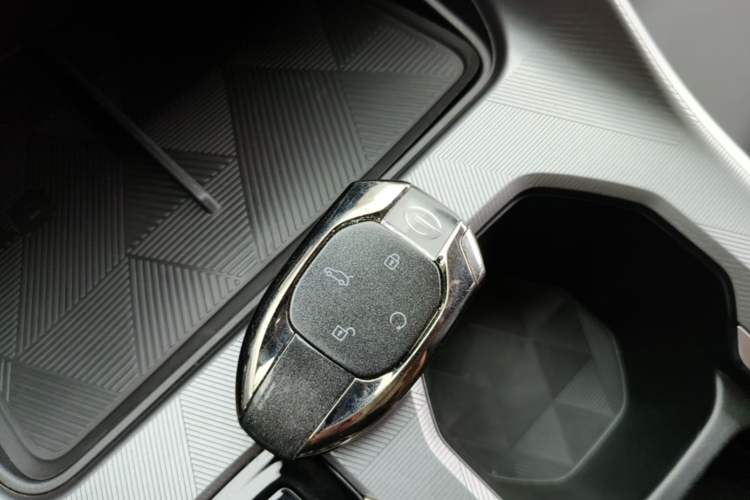 Used GAC Trumpchi GS3 2025 Shadow Speed 270T Enjoyment Edition Soaring to New Heights Vehicle Key