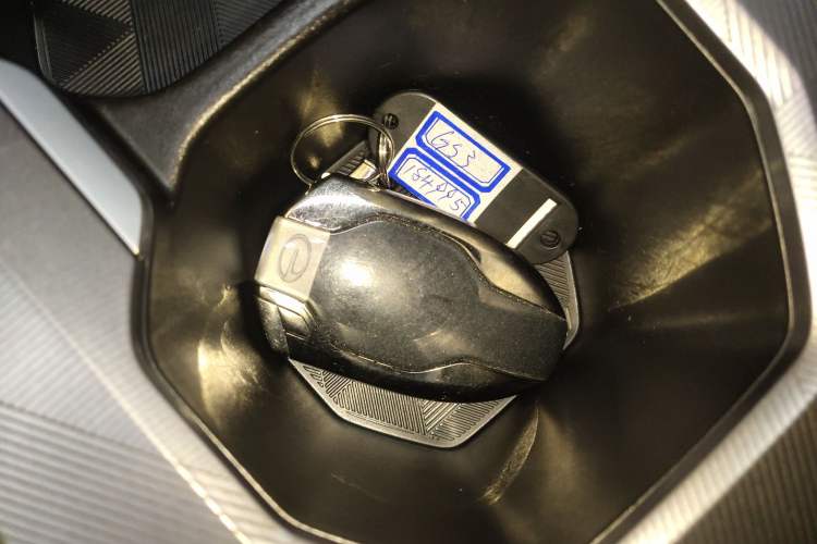 Used GAC Trumpchi GS3 2025 Shadow Speed 270T Enjoyment Edition Soaring to New Heights Vehicle Key