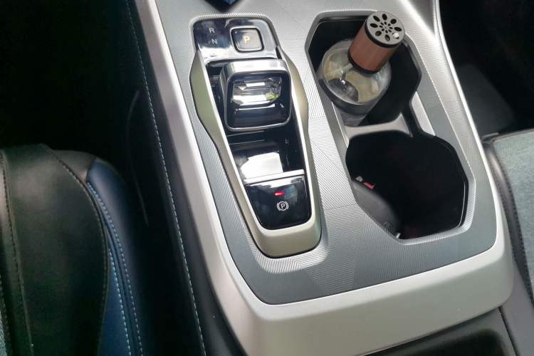 Used GAC Trumpchi GS3 2026 Model Shadow Speed 270T Enjoyment Edition Gear Lever