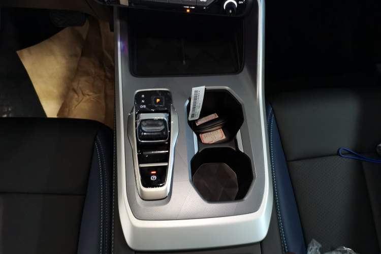 Used GAC Trumpchi GS3 2026 Model Shadow Speed 270T Enjoyment Edition Gear Lever