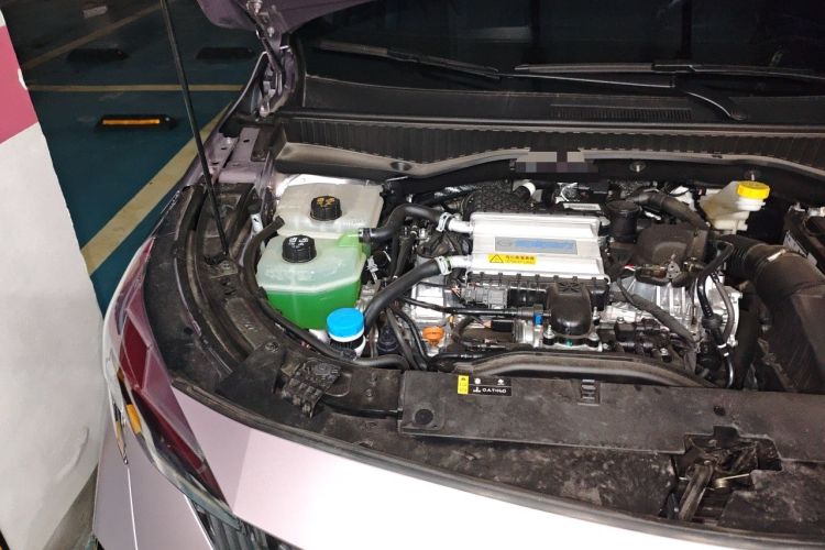 Used GAC Trumpchi GS3 2026 Model Shadow Speed 270T Dynamic Edition Engine Bay Right