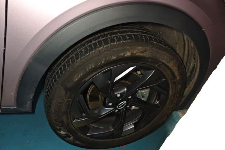 Used GAC Trumpchi GS3 2026 Model Shadow Speed 270T Dynamic Edition Right Front Wheel Hub