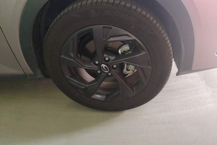 Used GAC Trumpchi GS3 2026 Model Shadow Speed 270T Enjoyment Edition Right Front Wheel Hub