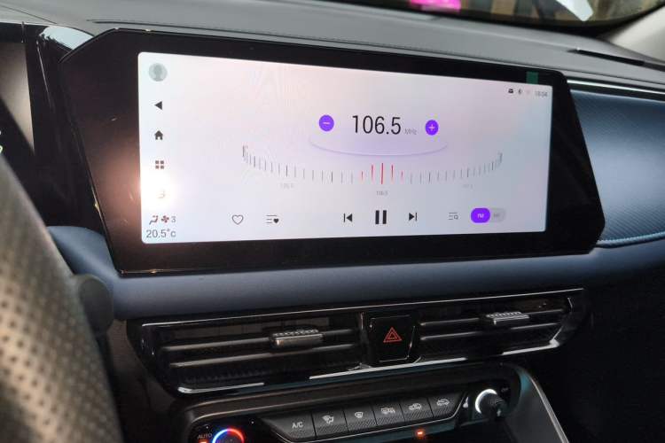 Used GAC Trumpchi GS3 2026 Model Shadow Speed 270T Enjoyment Edition Audio And AC Panel