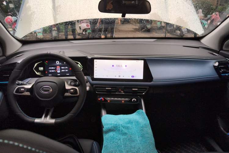 Used GAC Trumpchi GS3 2026 Model Shadow Speed 270T Enjoyment Edition Center Console