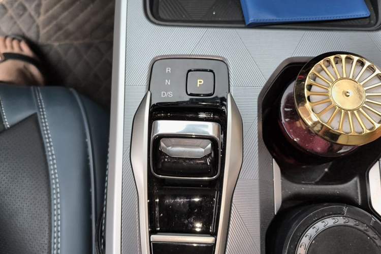 Used GAC Trumpchi GS3 2026 Model Shadow Speed 270T Enjoyment Edition Gear Lever