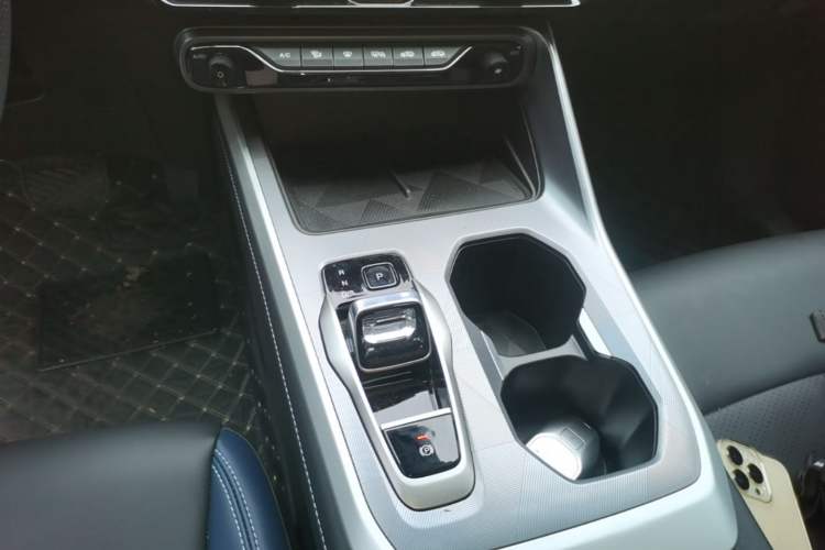 Used GAC Trumpchi GS3 2026 Model Shadow Speed 270T Enjoyment Edition Gear Lever