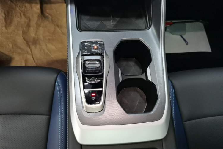 Used GAC Trumpchi GS3 2026 Model Shadow Speed 270T Enjoyment Edition Gear Lever