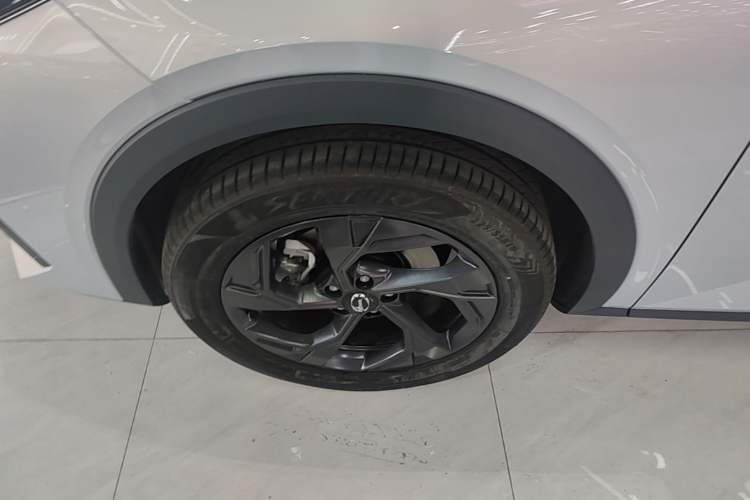 Used GAC Trumpchi GS3 2026 Model Shadow Speed 270T Enjoyment Edition—Smooth Sailing Left Front Wheel Hub