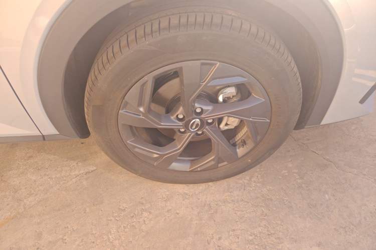 Used GAC Trumpchi GS3 2026 Model Shadow Speed 270T Enjoyment Edition Right Front Wheel Hub
