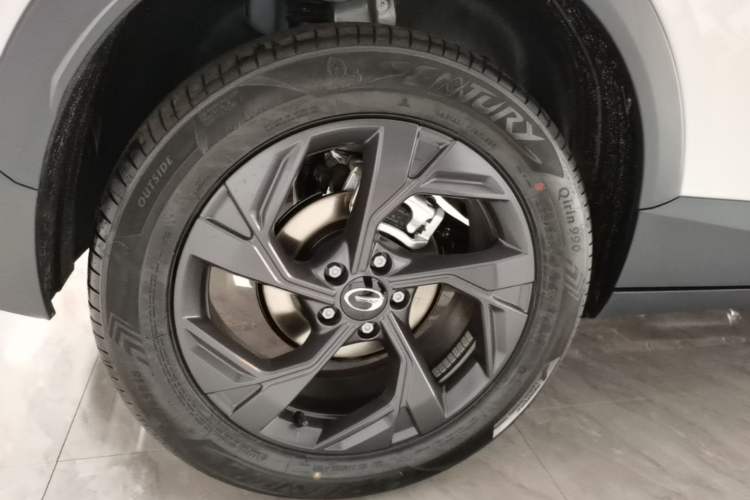 Used GAC Trumpchi GS3 2026 Model Shadow Speed 270T Enjoyment Edition Right Rear Wheel Hub
