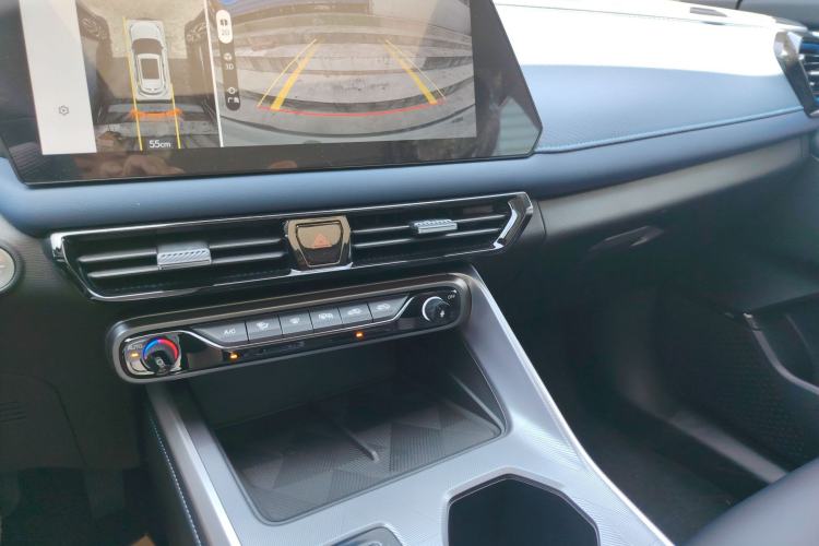 Used GAC Trumpchi GS3 2026 Model Shadow Speed 270T Enjoyment Edition Audio And AC Panel