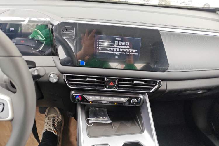 Used GAC Trumpchi GS3 2026 Model Shadow Speed 270T Dynamic Edition Audio And AC Panel