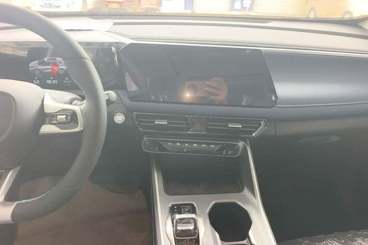 Used GAC Trumpchi GS3 2026 Model Shadow Speed 270T Enjoyment Edition Audio And AC Panel