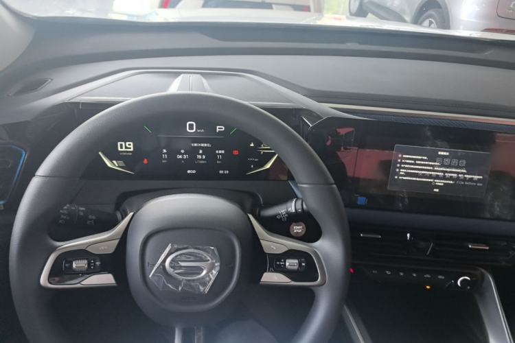 Used GAC Trumpchi GS3 2026 Model Shadow Speed 270T Dynamic Edition Center Console