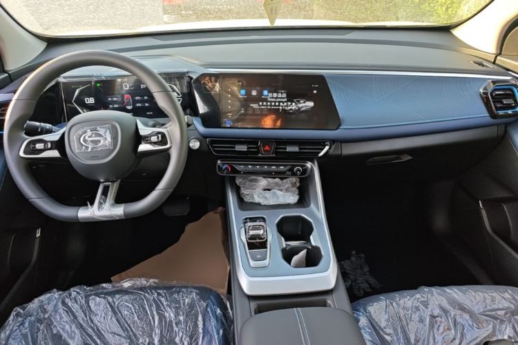 Used GAC Trumpchi GS3 2026 Model Shadow Speed 270T Dynamic Edition Center Console