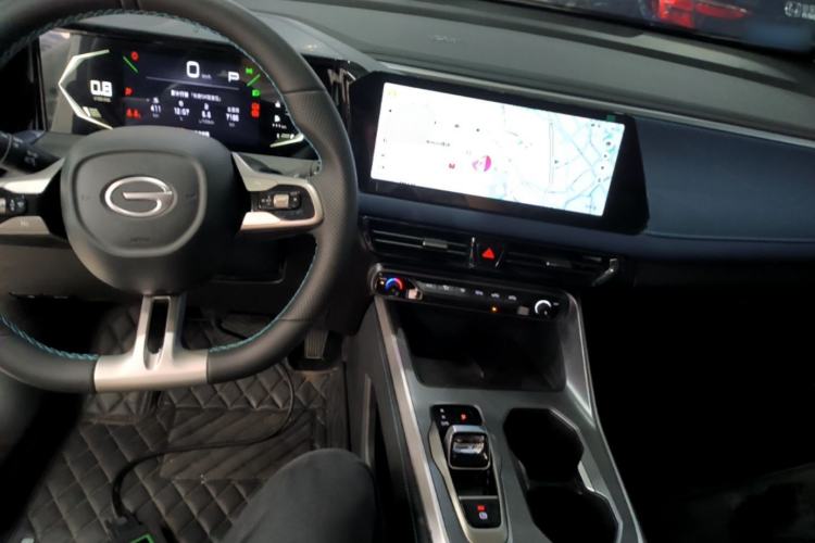 Used GAC Trumpchi GS3 2026 Model Shadow Speed 270T Enjoyment Edition Center Console