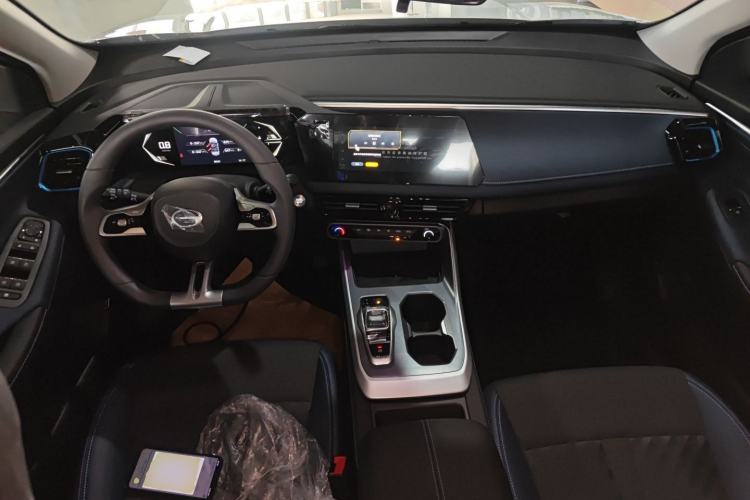 Used GAC Trumpchi GS3 2026 Model Shadow Speed 270T Dynamic Edition Center Console