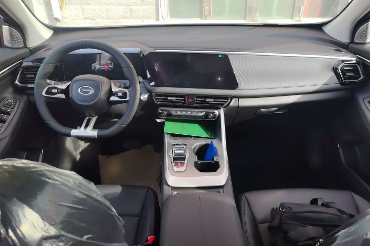 Used GAC Trumpchi GS3 2026 Model Shadow Speed 270T Enjoyment Edition Center Console