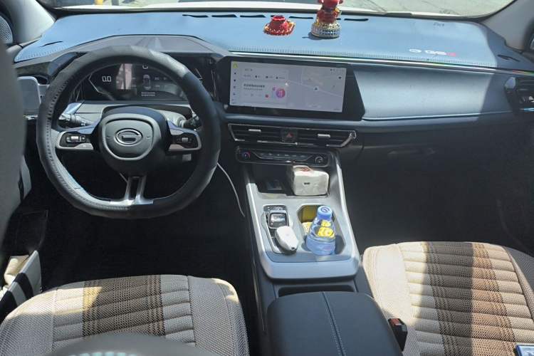 Used GAC Trumpchi GS3 2026 Model Shadow Speed 270T Enjoyment Edition Center Console
