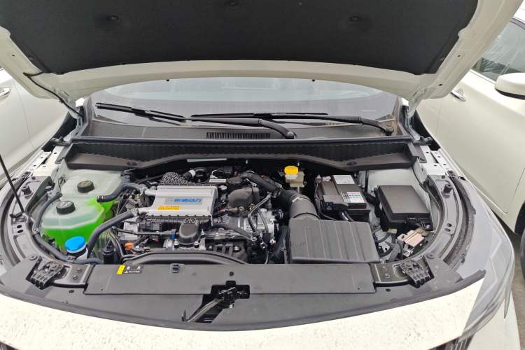 Used GAC Trumpchi GS3 2026 Model Shadow Speed 270T Dynamic Edition Engine Bay