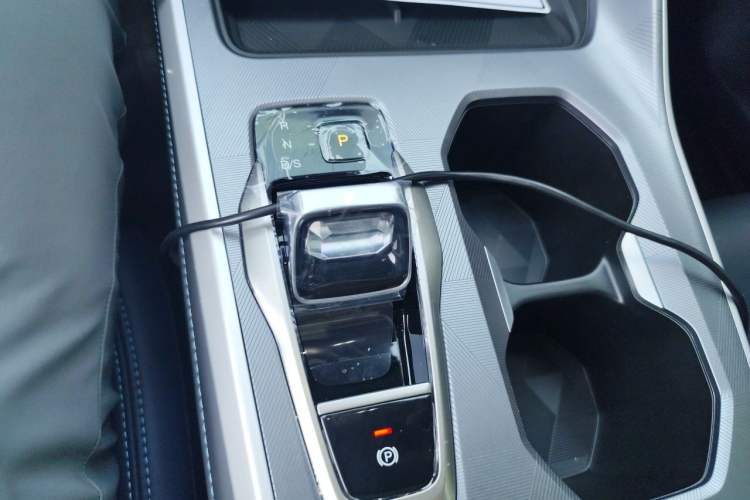 Used GAC Trumpchi GS3 2026 Model Shadow Speed 270T Enjoyment Edition Gear Lever