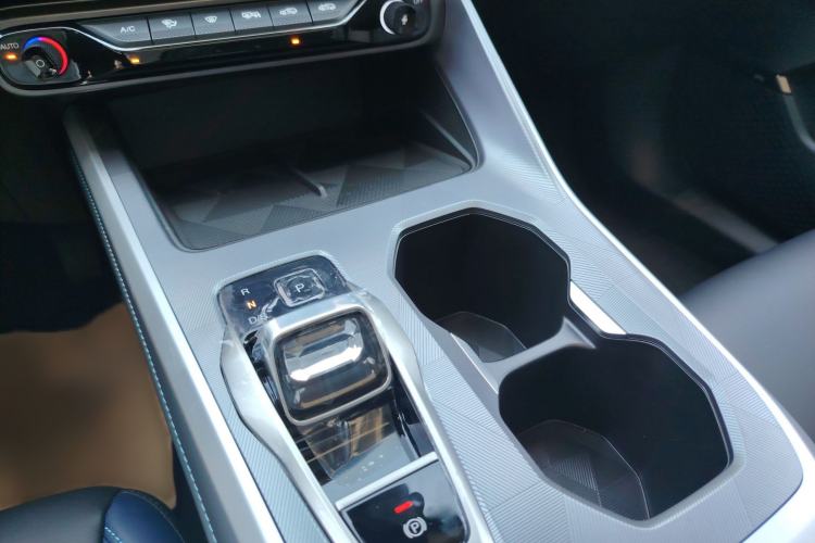 Used GAC Trumpchi GS3 2026 Model Shadow Speed 270T Enjoyment Edition Gear Lever